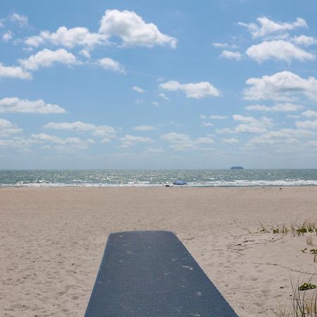 Cape Canaveral Escape With Grill Walk To Beach! Eksteriør bilde